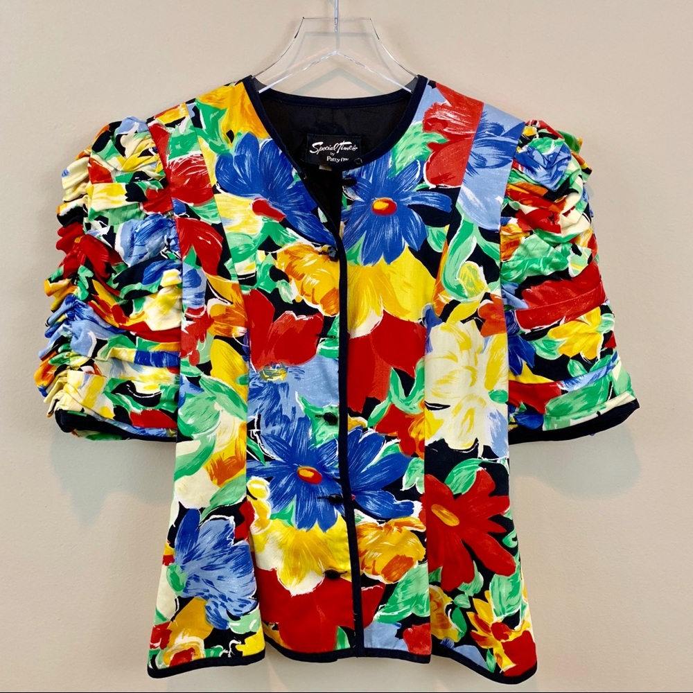 Vintage Floral Blazer with mid lengths sleeves